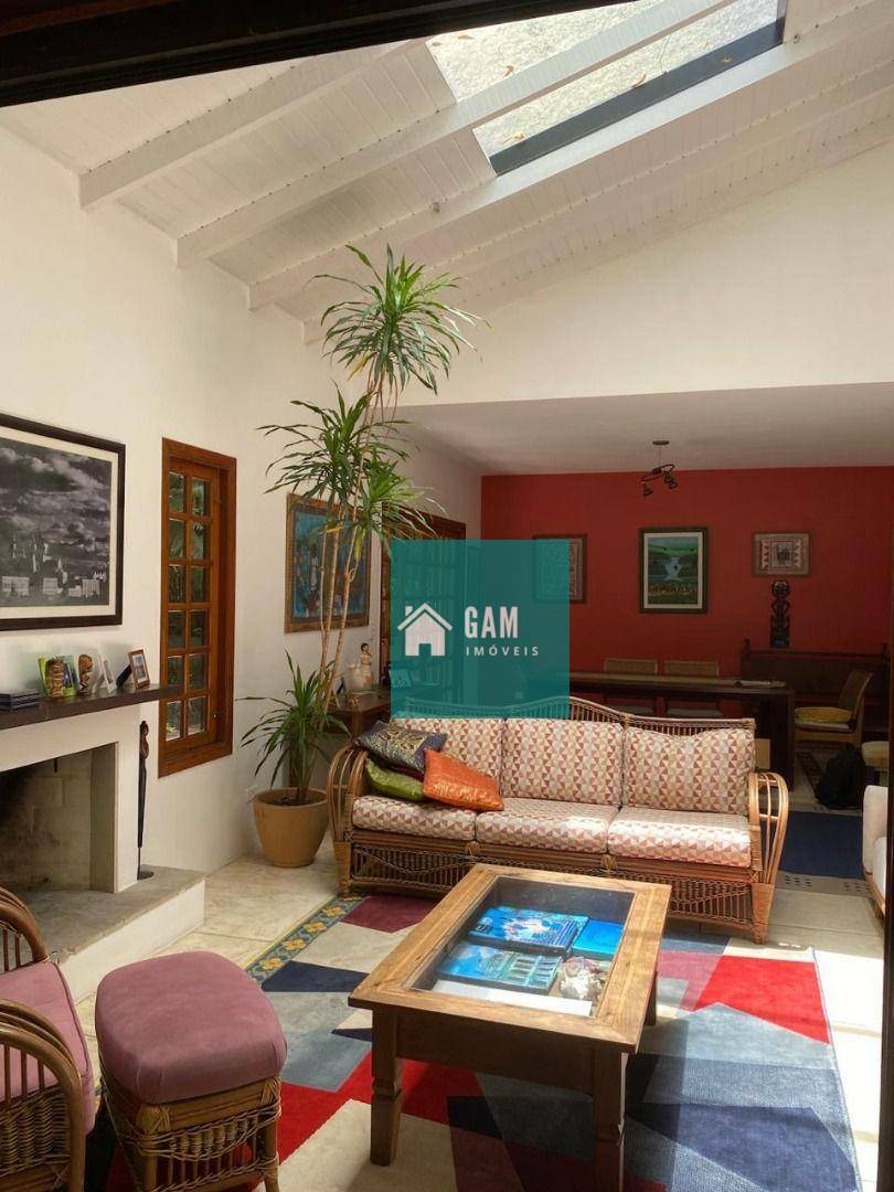 Casa de Condomínio para alugar com 3 quartos, 250m² - Foto 15
