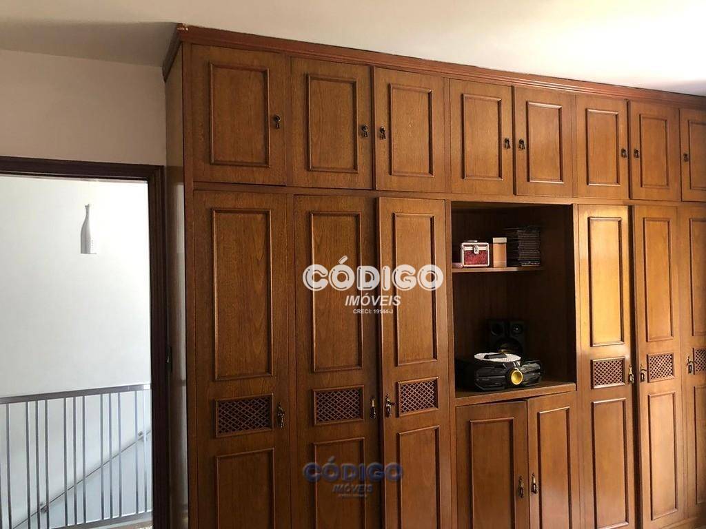 Sobrado à venda com 3 quartos, 200m² - Foto 18