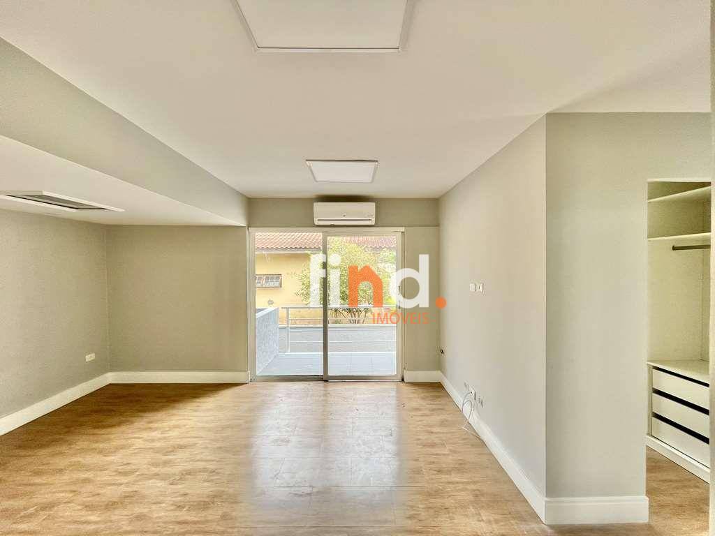 Casa de Condomínio à venda com 4 quartos, 400m² - Foto 18