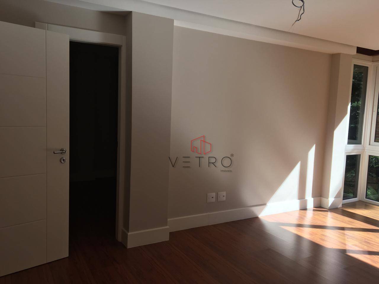 Apartamento à venda com 3 quartos, 222m² - Foto 9