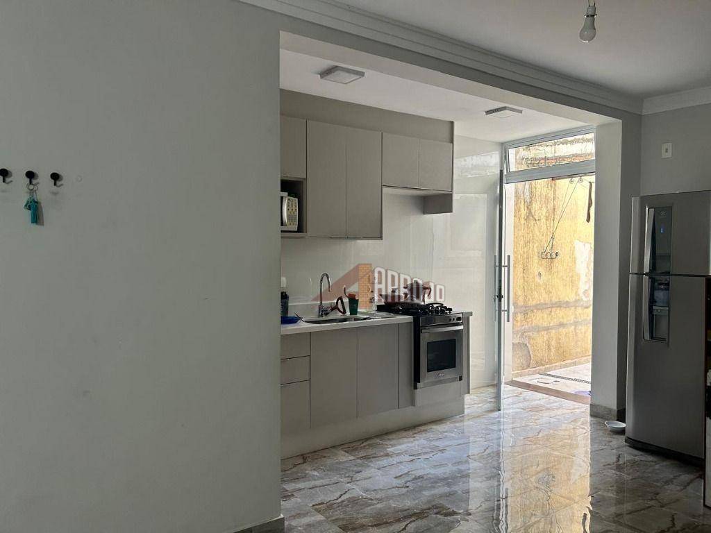 Sobrado à venda com 3 quartos, 113m² - Foto 3