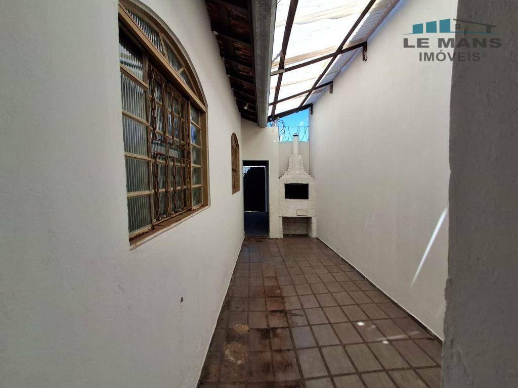 Casa à venda com 2 quartos, 241m² - Foto 10