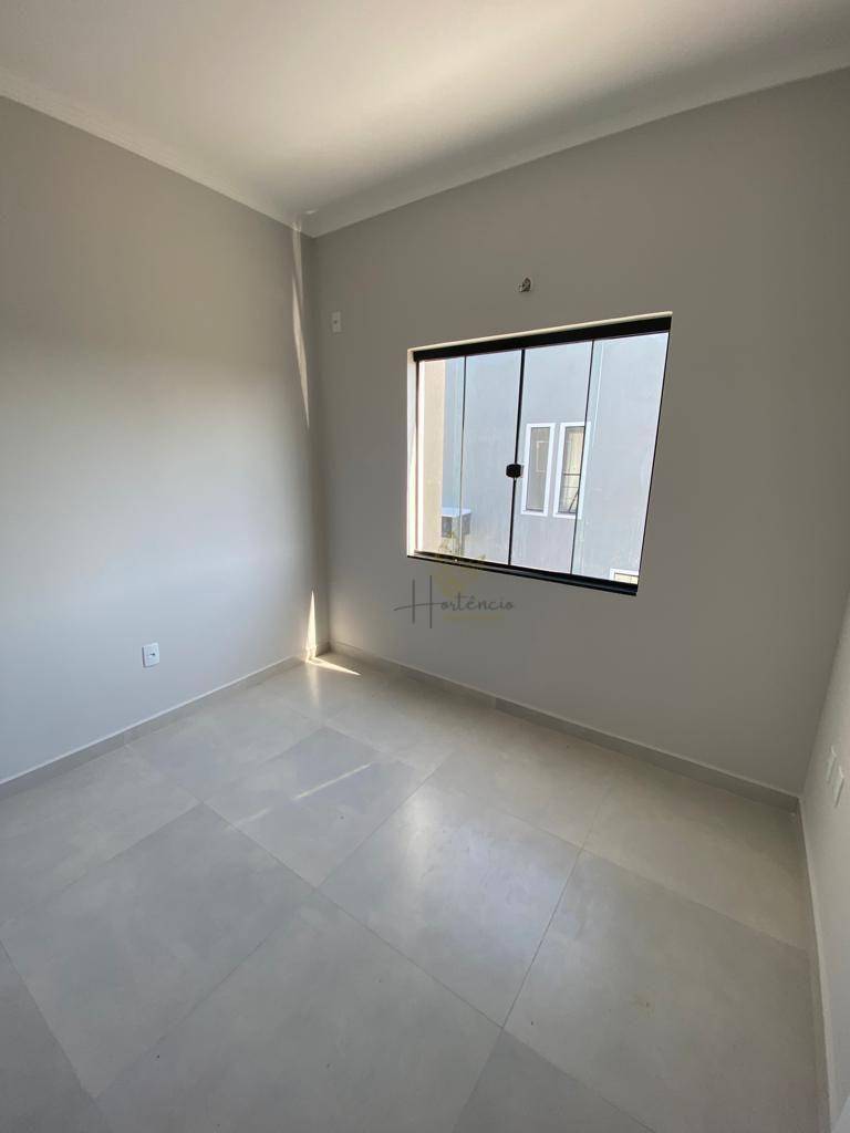 Casa à venda com 3 quartos, 98m² - Foto 12