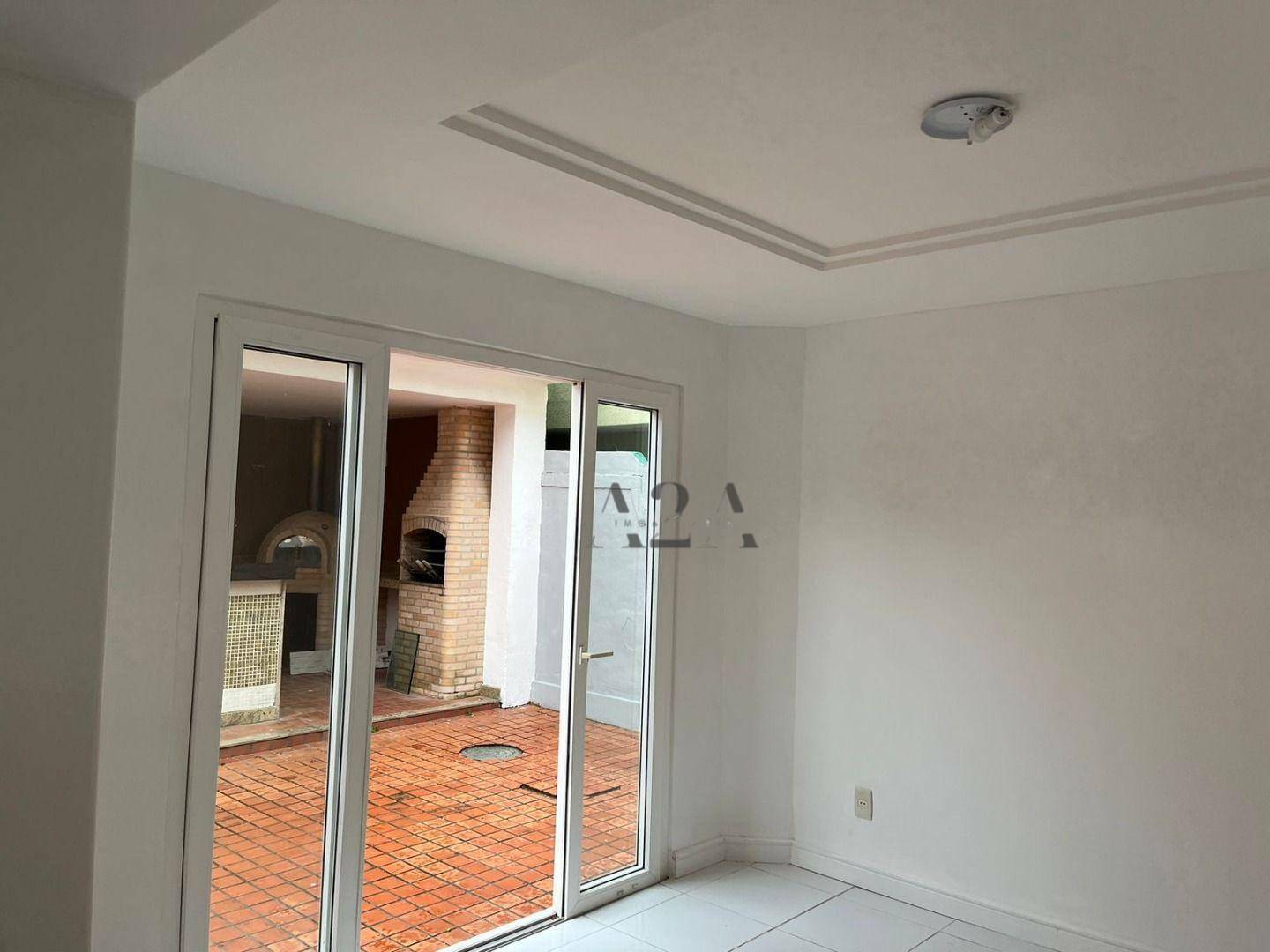 Casa à venda com 4 quartos, 357m² - Foto 30