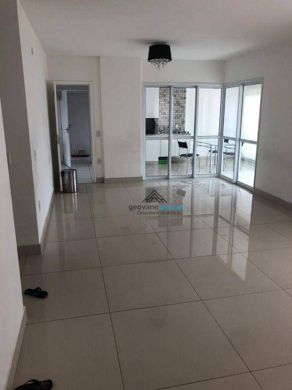 Apartamento à venda com 3 quartos, 164m² - Foto 2