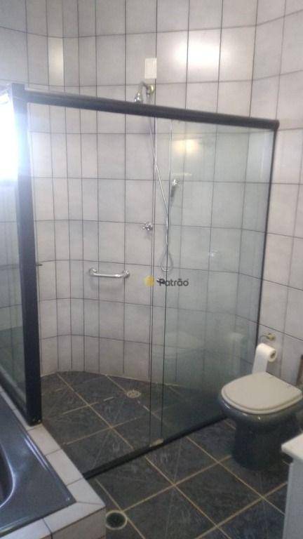 Sobrado à venda com 3 quartos, 292m² - Foto 44