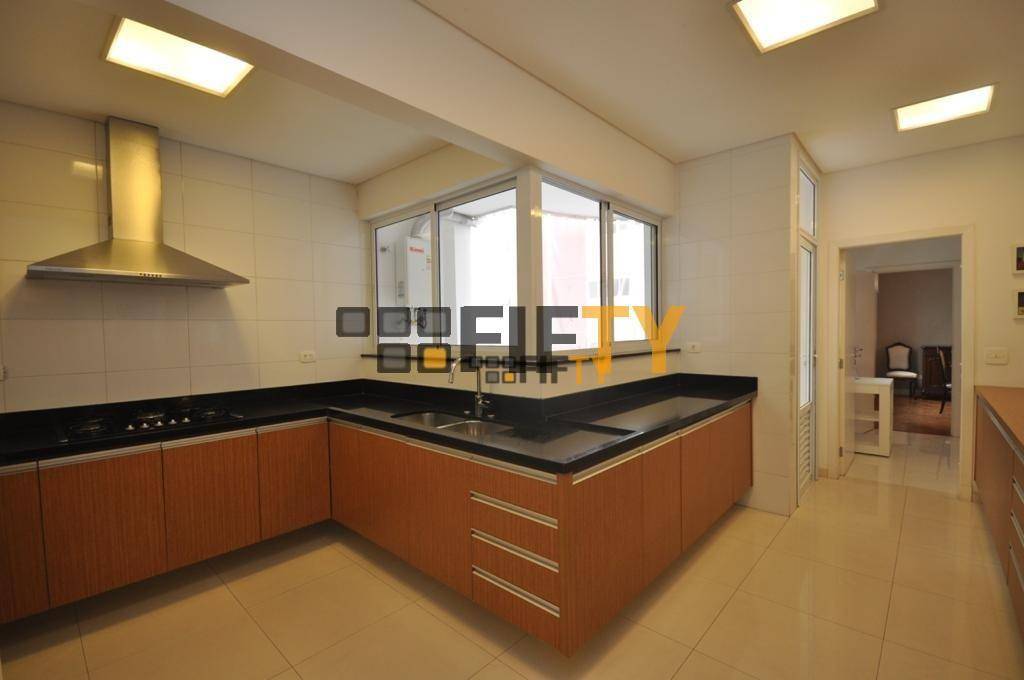 Apartamento à venda com 3 quartos, 202m² - Foto 2