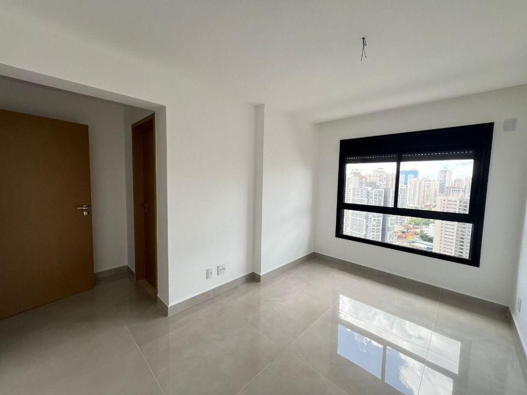 Apartamento à venda com 4 quartos, 261m² - Foto 17