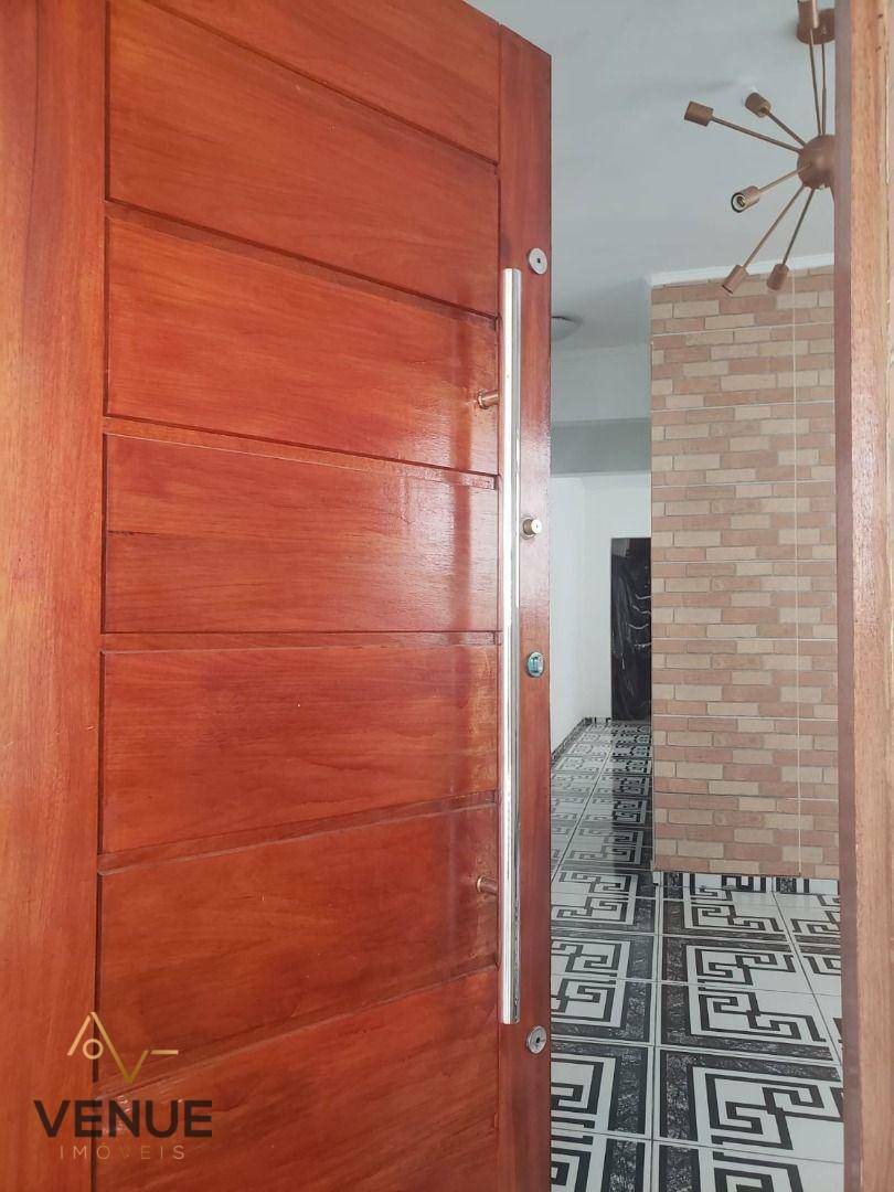 Sobrado à venda com 5 quartos, 220m² - Foto 17