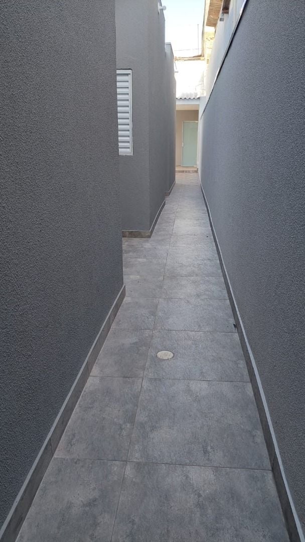 Casa à venda com 3 quartos, 110m² - Foto 1