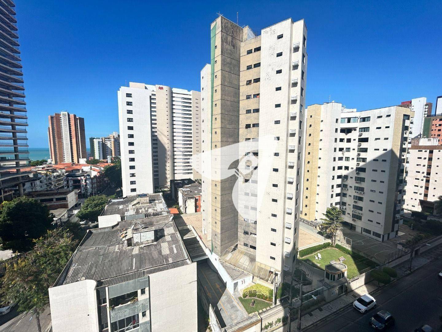 Apartamento à venda com 3 quartos, 196m² - Foto 33