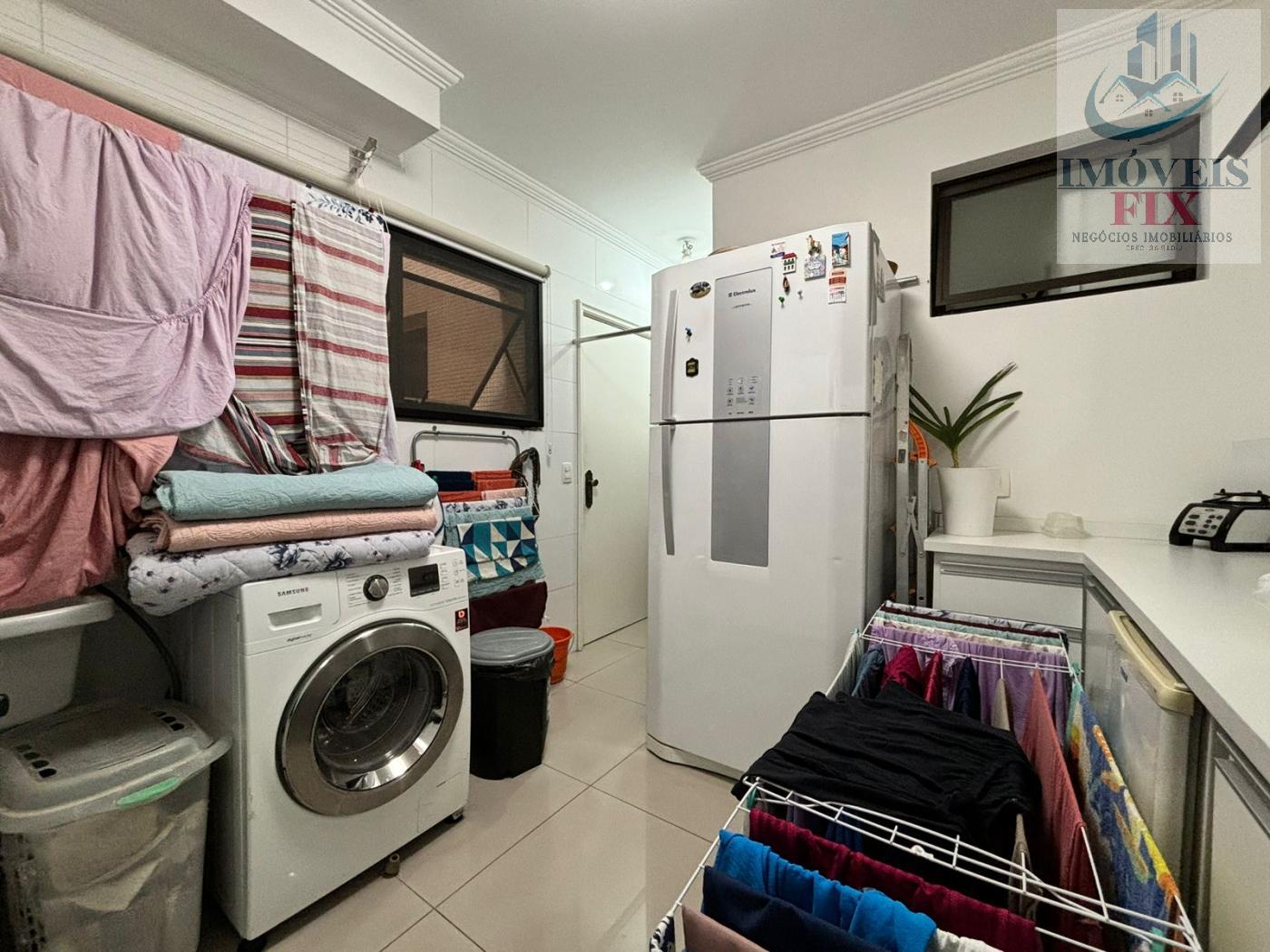 Apartamento à venda com 3 quartos, 197m² - Foto 38