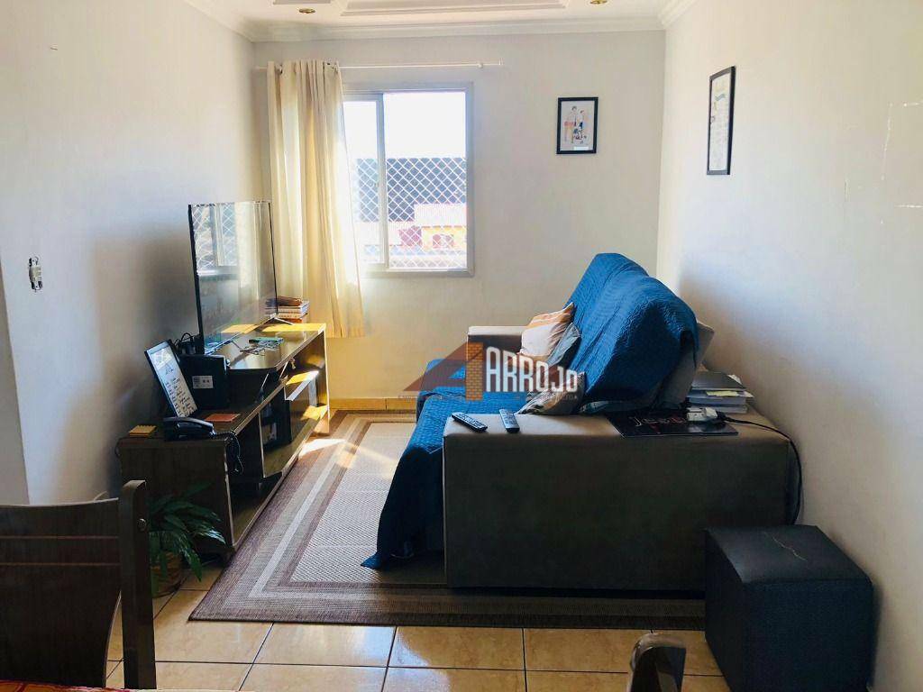 Apartamento à venda com 2 quartos, 63m² - Foto 2