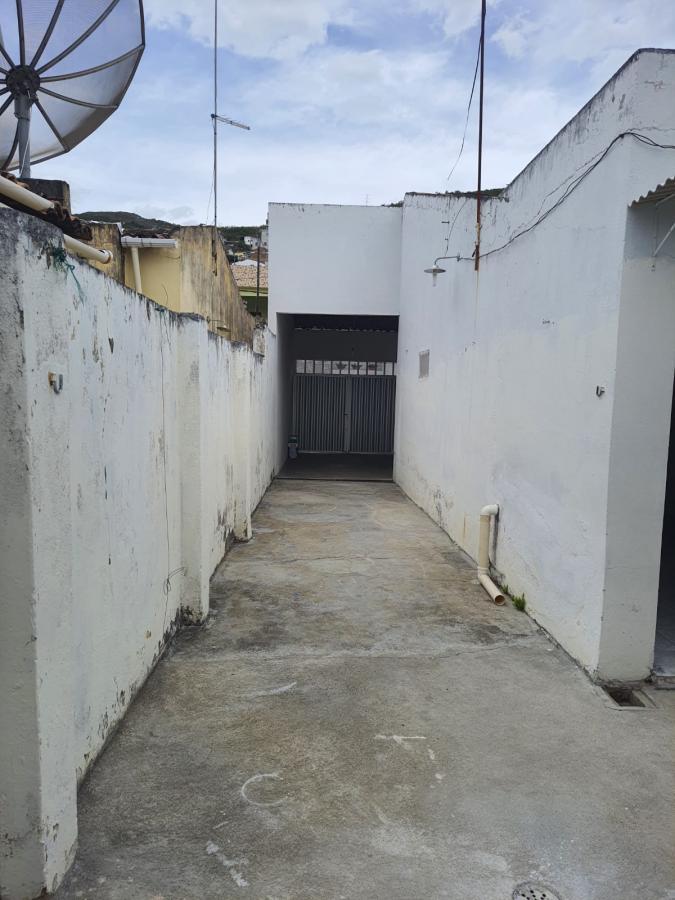 Casa para alugar com 3 quartos, 210m² - Foto 11