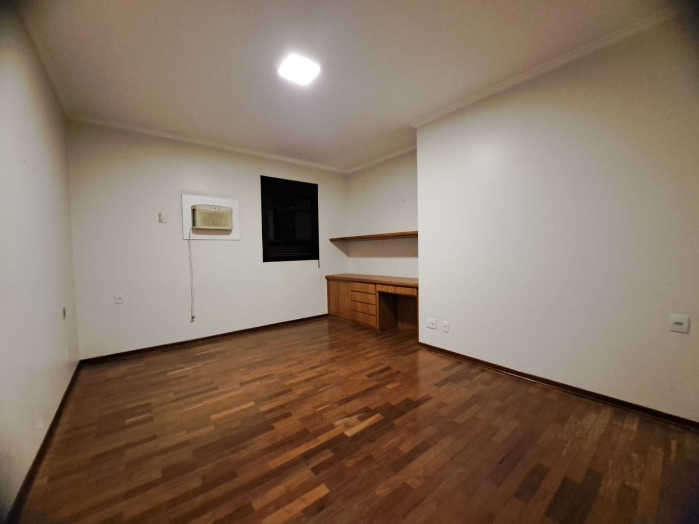 Apartamento para alugar com 4 quartos, 300m² - Foto 19