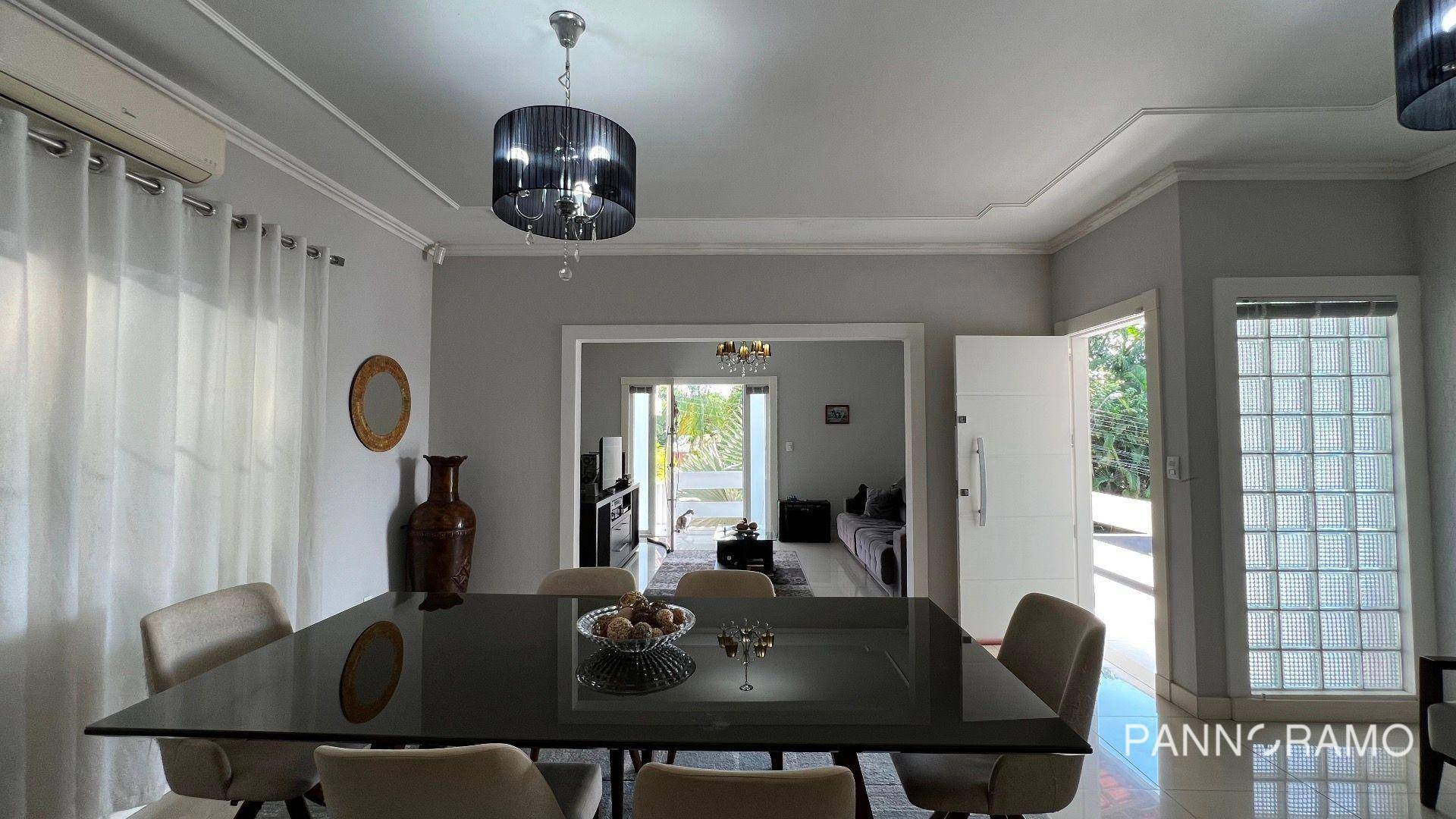 Casa à venda com 3 quartos, 199m² - Foto 4