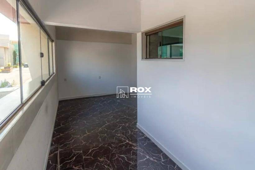 Casa de Condomínio para alugar com 3 quartos, 300m² - Foto 7
