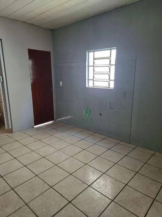 Casa à venda com 2 quartos, 192m² - Foto 1