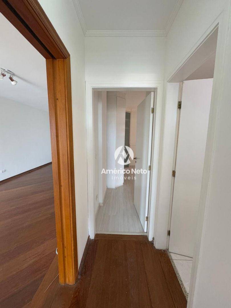 Apartamento para alugar com 3 quartos, 105m² - Foto 13