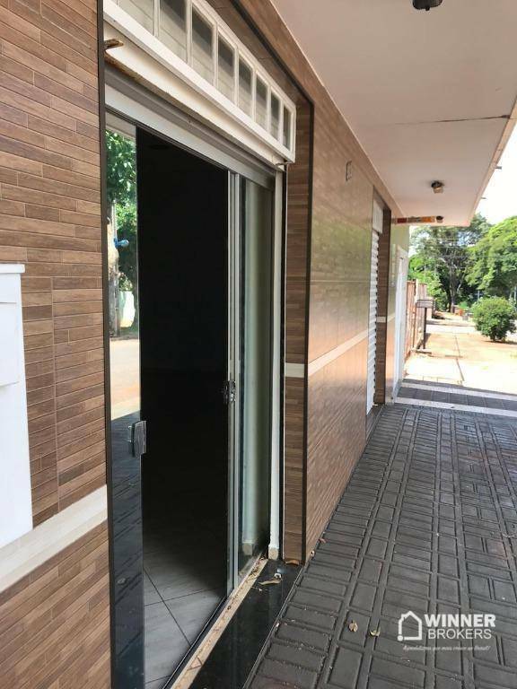 Casa à venda com 3 quartos, 232m² - Foto 2