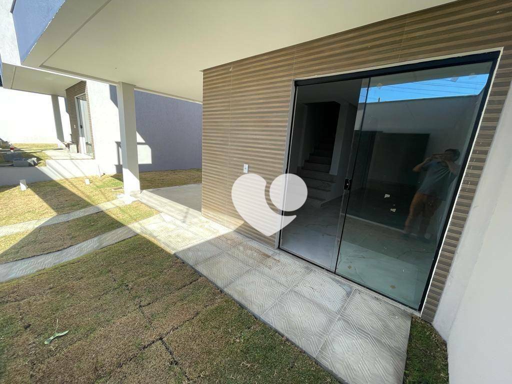 Casa de Condomínio à venda com 3 quartos, 134m² - Foto 1