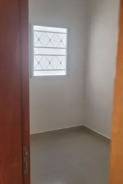 Casa à venda com 1 quarto, 150m² - Foto 13