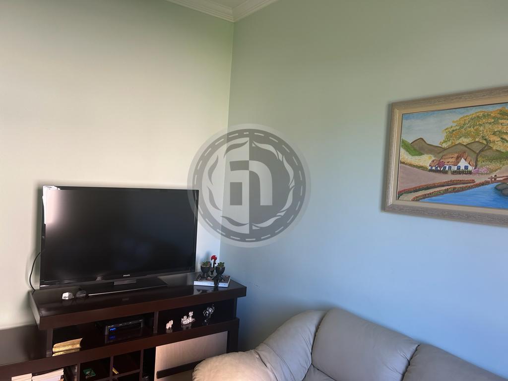 Apartamento à venda com 3 quartos, 95m² - Foto 2