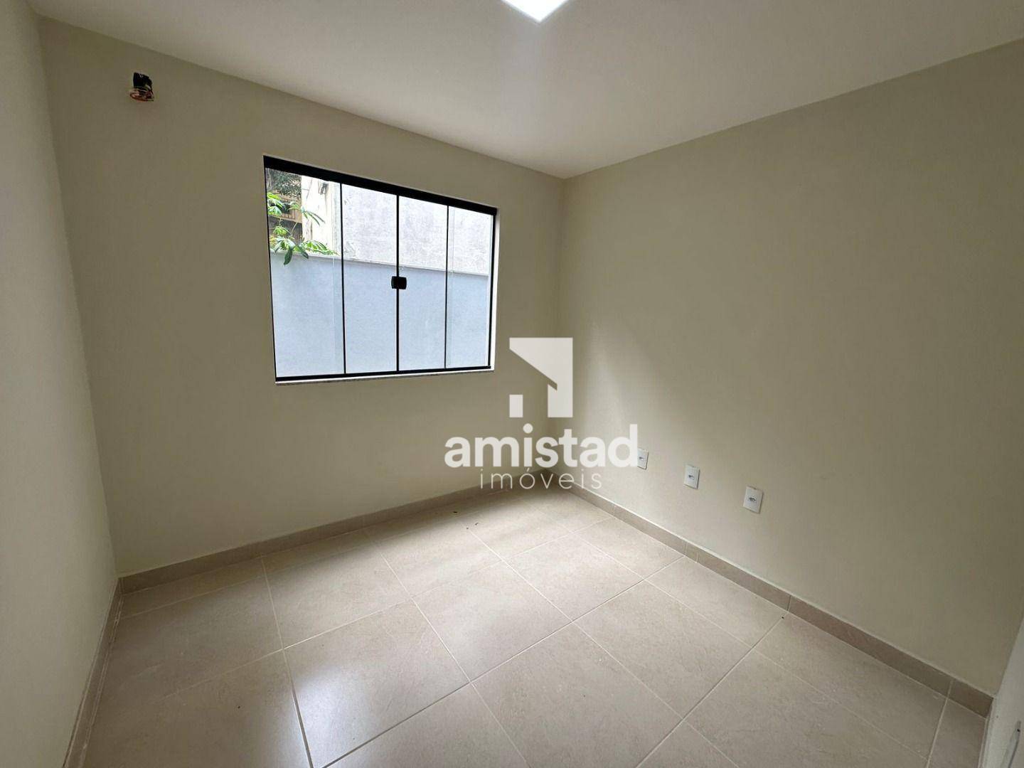 Casa à venda com 3 quartos, 70m² - Foto 10