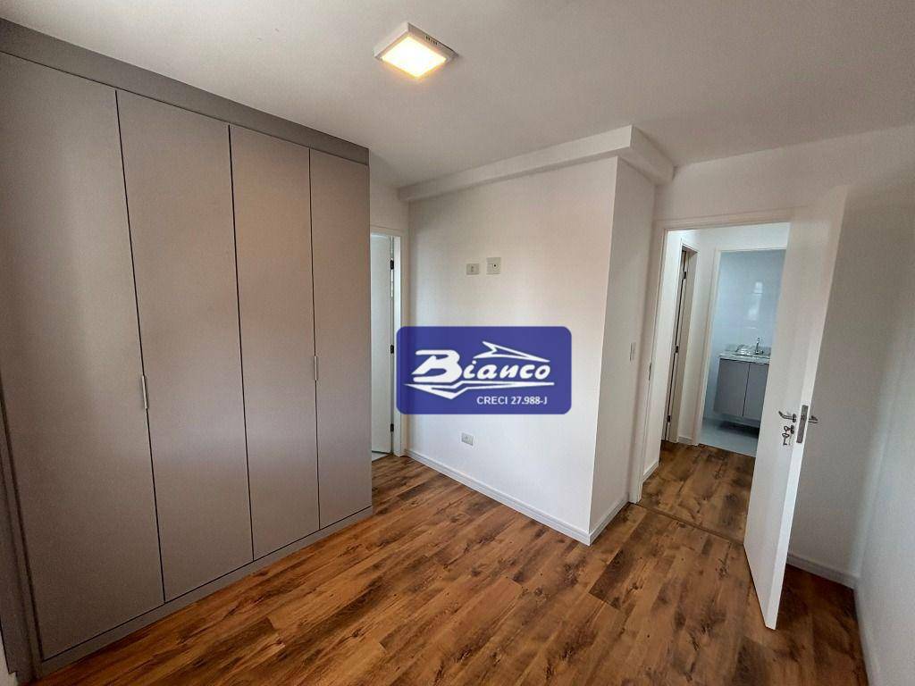 Apartamento para alugar com 2 quartos, 67m² - Foto 13