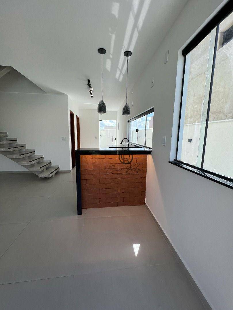 Casa à venda com 3 quartos, 150m² - Foto 4