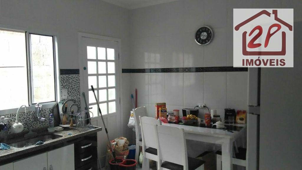 Casa à venda com 2 quartos, 60m² - Foto 5