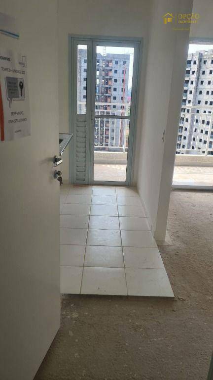 Apartamento à venda com 3 quartos, 56m² - Foto 2