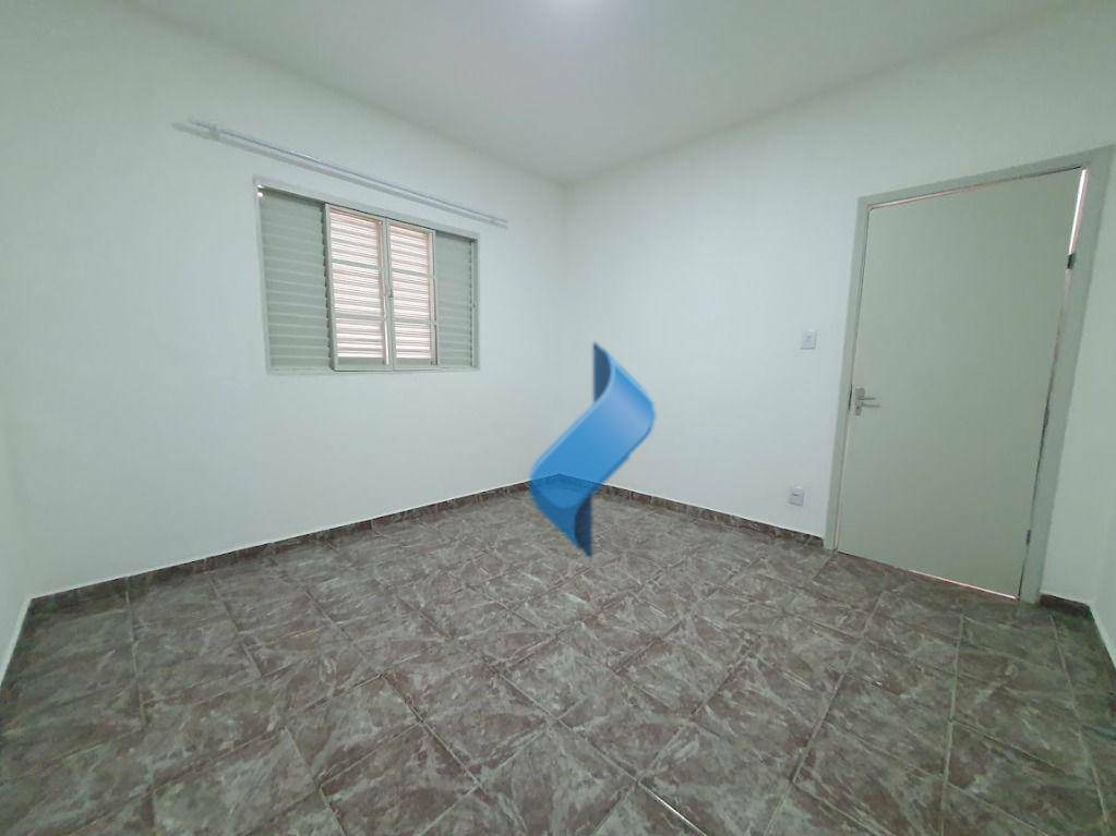 Casa para alugar com 1 quarto, 70m² - Foto 28