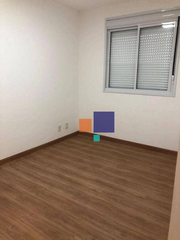 Apartamento à venda com 2 quartos, 70m² - Foto 4