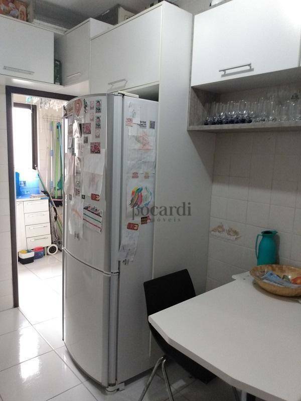 Apartamento à venda com 2 quartos, 100m² - Foto 11