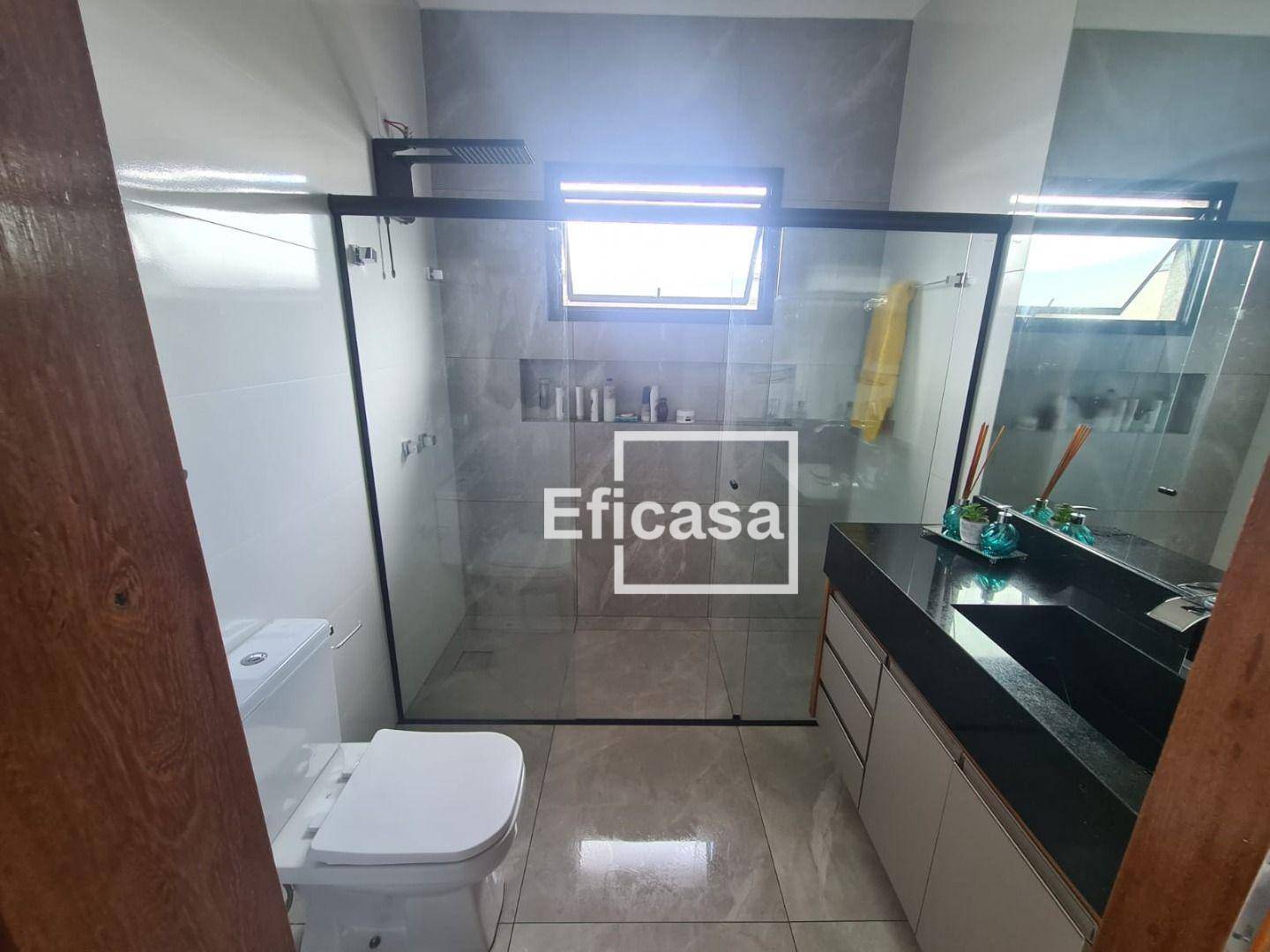 Casa de Condomínio à venda com 3 quartos, 160m² - Foto 1