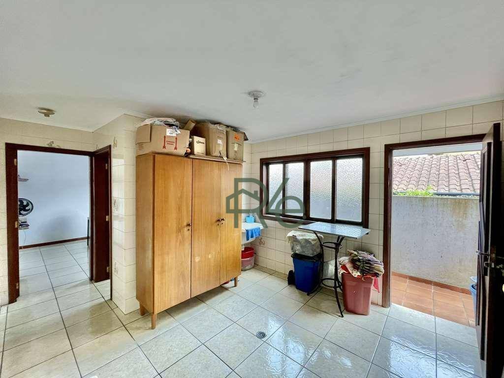 Casa de Condomínio à venda com 4 quartos, 350m² - Foto 16