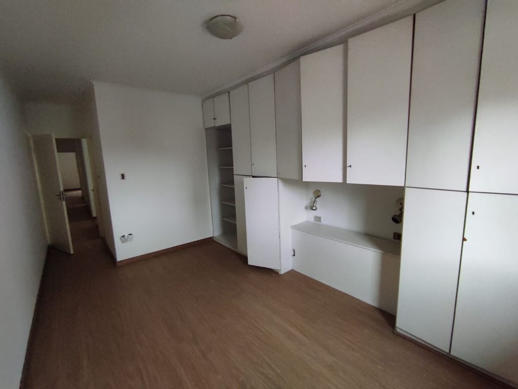 Casa à venda com 3 quartos, 210m² - Foto 12