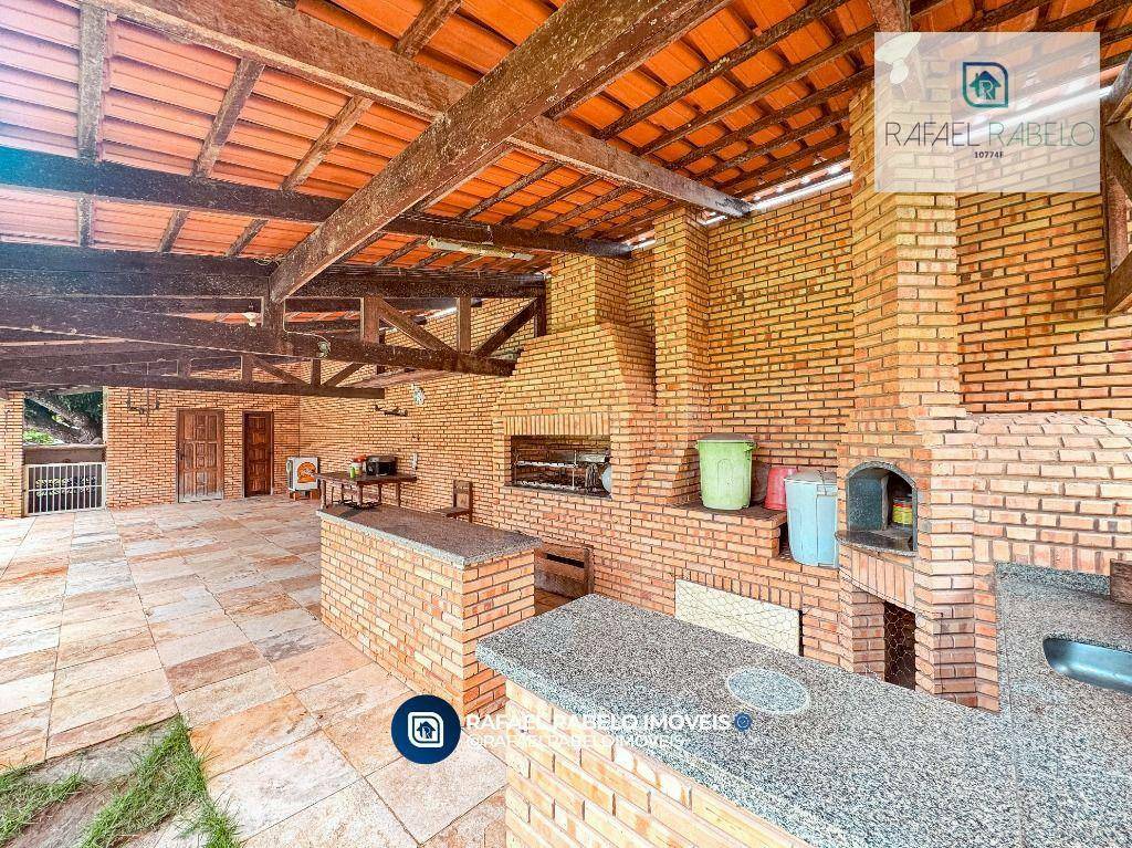 Casa à venda com 4 quartos, 300m² - Foto 12