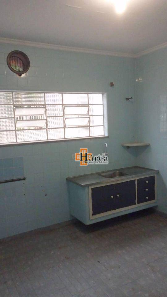 Casa para alugar com 3 quartos, 160m² - Foto 11