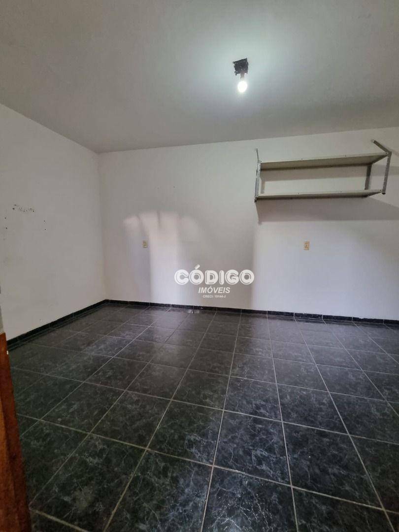 Sobrado para alugar com 3 quartos, 300m² - Foto 14