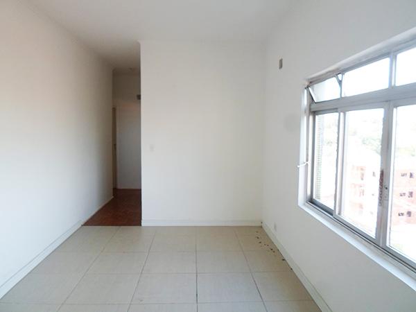 Apartamento para alugar com 3 quartos, 130m² - Foto 1