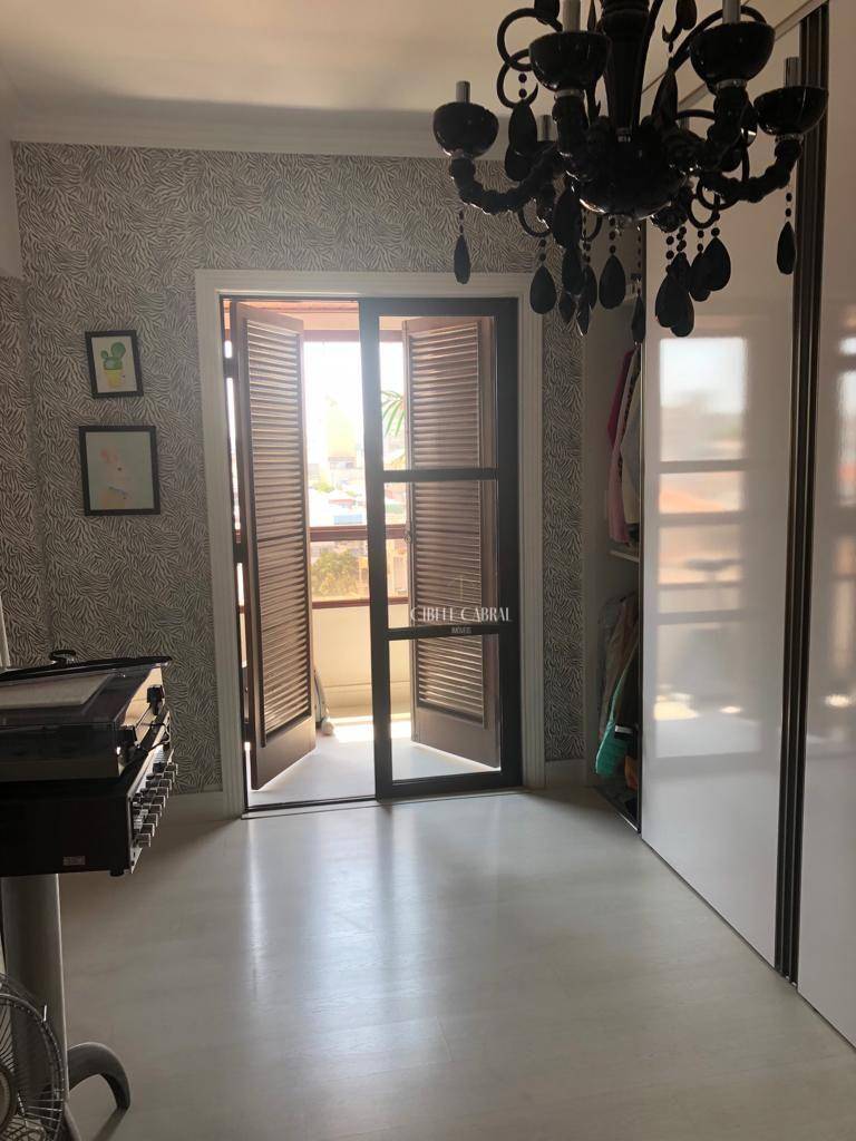 Apartamento à venda e aluguel com 3 quartos, 180m² - Foto 18