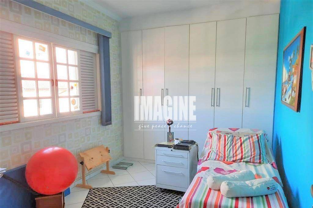 Sobrado à venda com 3 quartos, 225m² - Foto 11