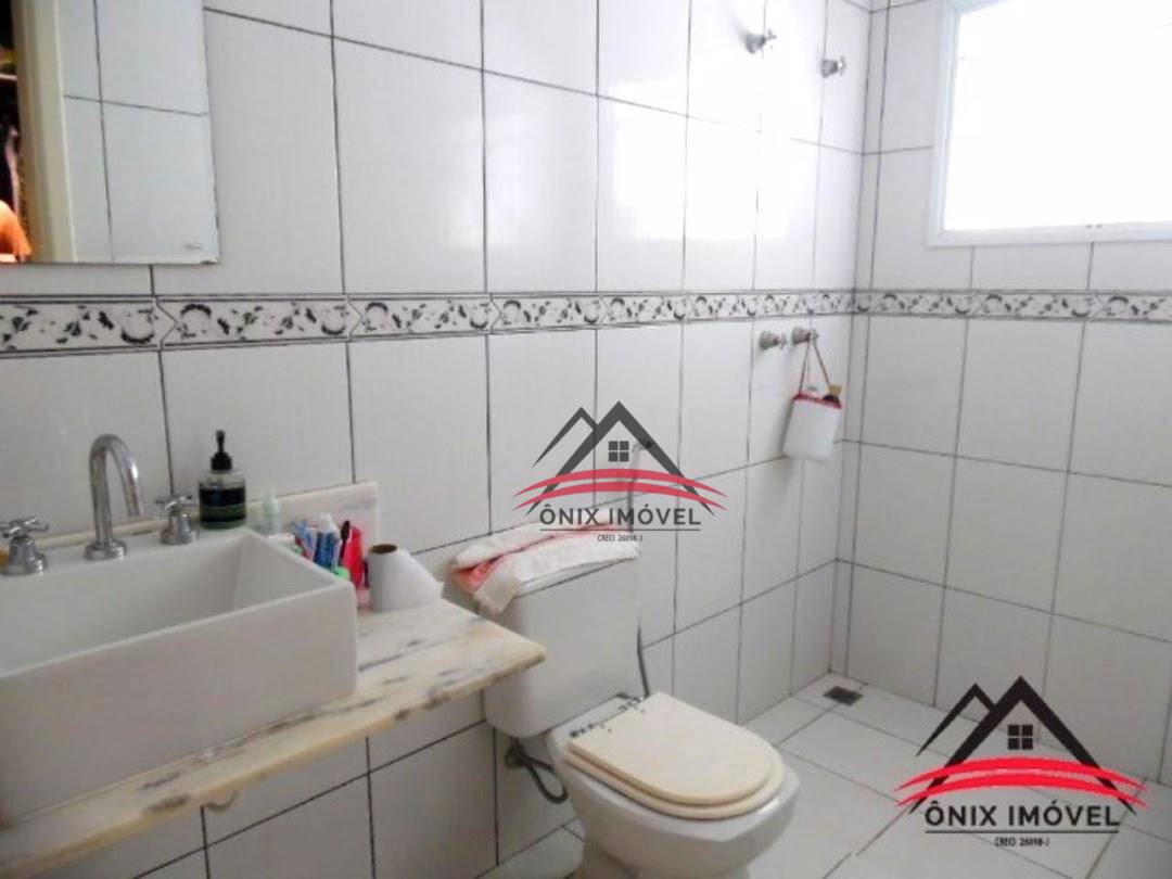 Casa de Condomínio à venda com 3 quartos, 234m² - Foto 24