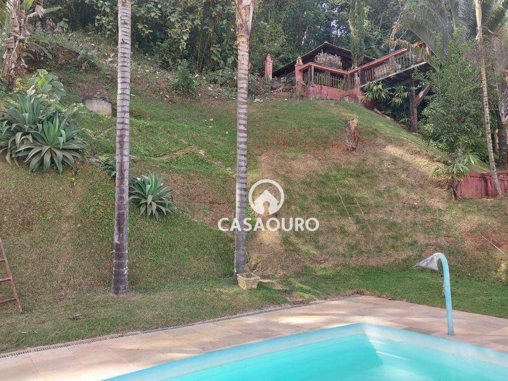 Casa de Condomínio à venda com 5 quartos, 385m² - Foto 3