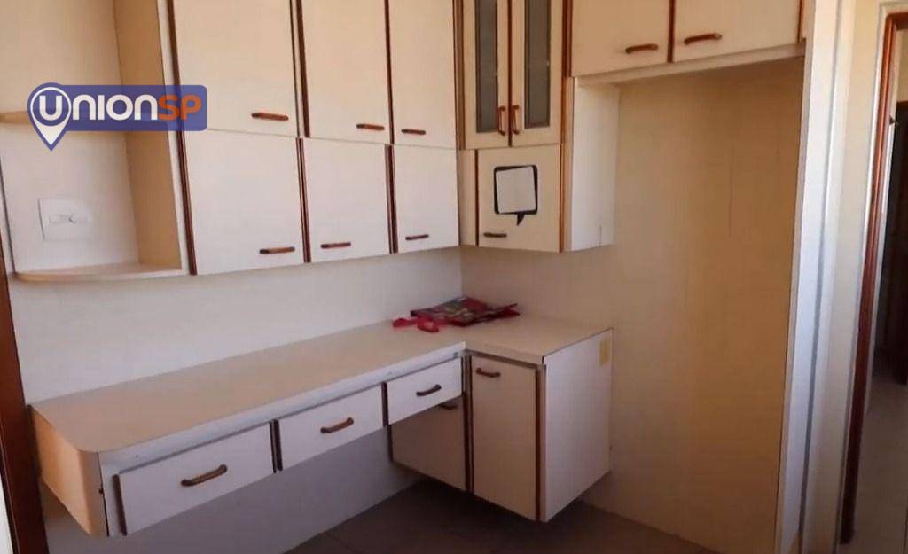 Apartamento à venda com 2 quartos, 69m² - Foto 12