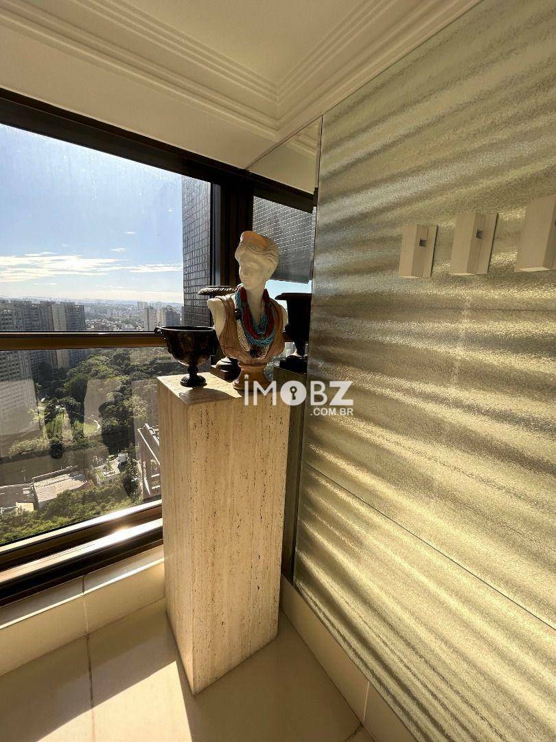 Apartamento à venda com 3 quartos, 270m² - Foto 10