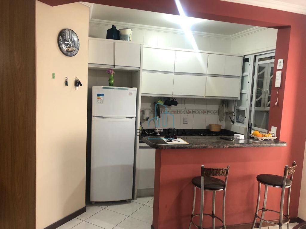 Apartamento à venda com 2 quartos, 70m² - Foto 9