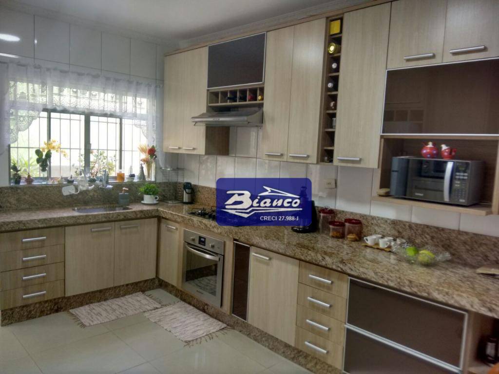 Casa à venda com 3 quartos, 122m² - Foto 9